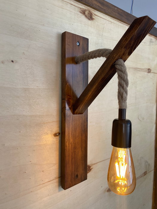 Opviq Aplique de Pared de Pino Macizo en Nogal